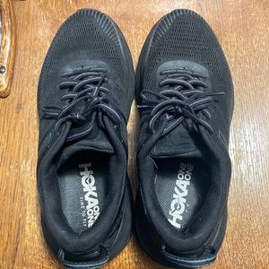 Black Hoka Bondi 7